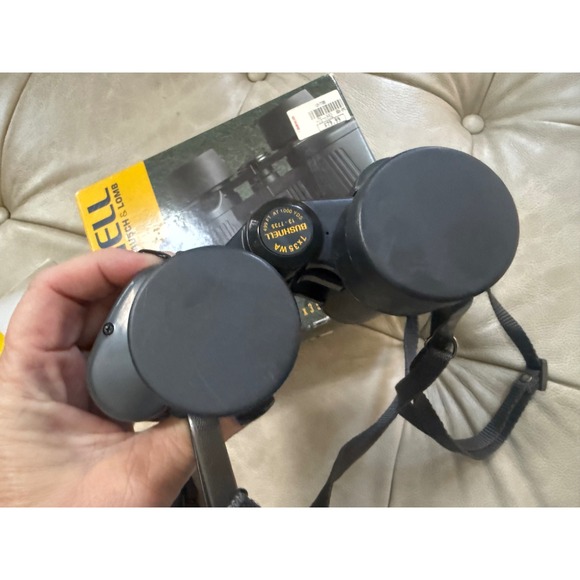 Lechmere VTG Bushnell Spectator Series 7x35mm Wide Angle Binoculars Case & Box - Picture 9 of 10